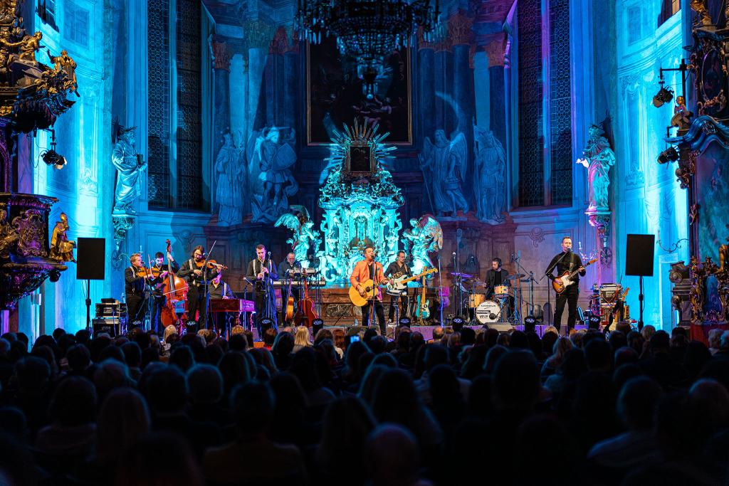 Petr-Bende-band-Vanocni-koncert